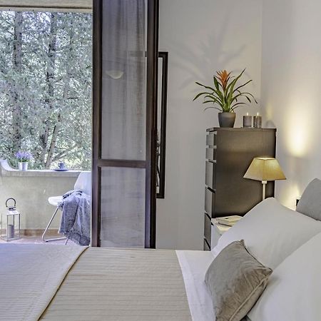 Cozy Roman Apartment With Parking Firenze Bagian luar foto