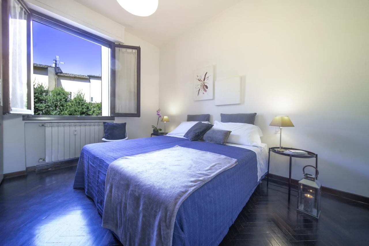 Cozy Roman Apartment With Parking Firenze Bagian luar foto