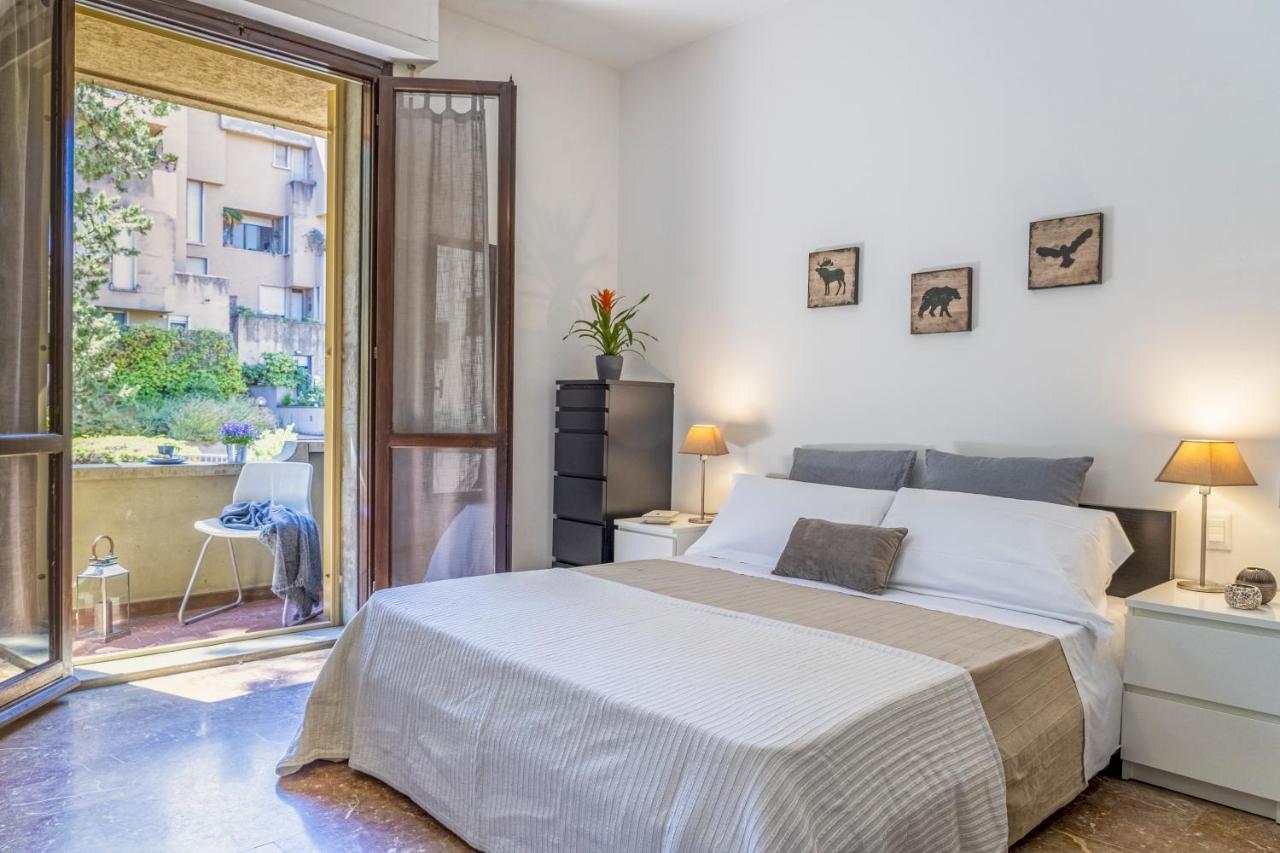 Cozy Roman Apartment With Parking Firenze Bagian luar foto