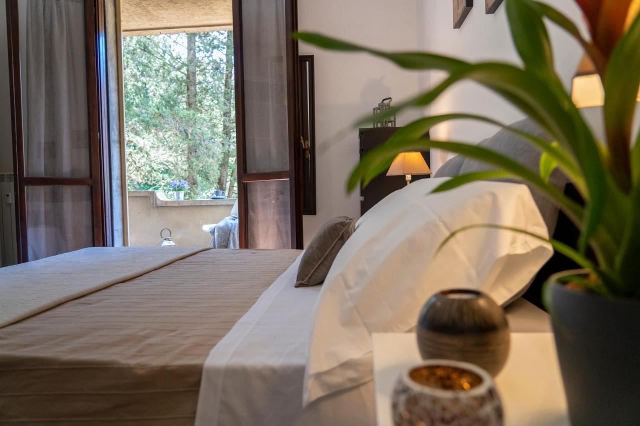 Cozy Roman Apartment With Parking Firenze Bagian luar foto